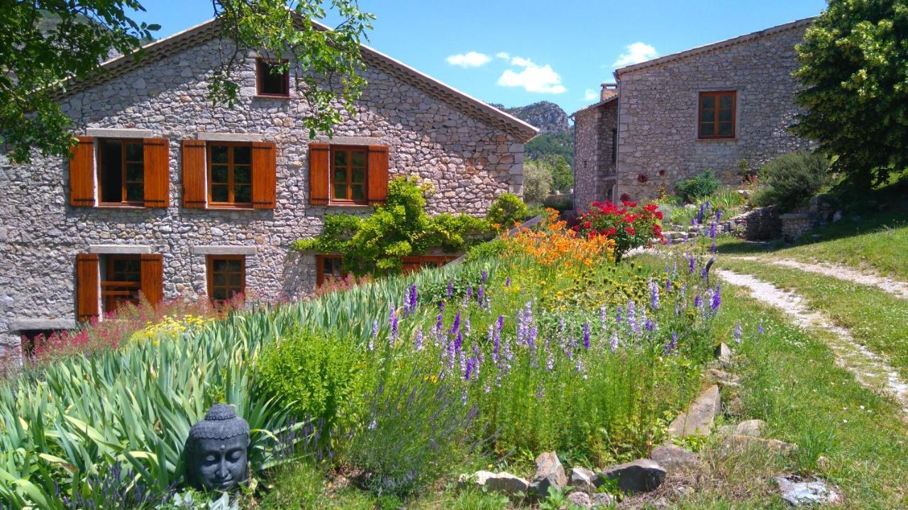Entre Terre Et Ciel Bed and Breakfast Rémuzat Εξωτερικό φωτογραφία