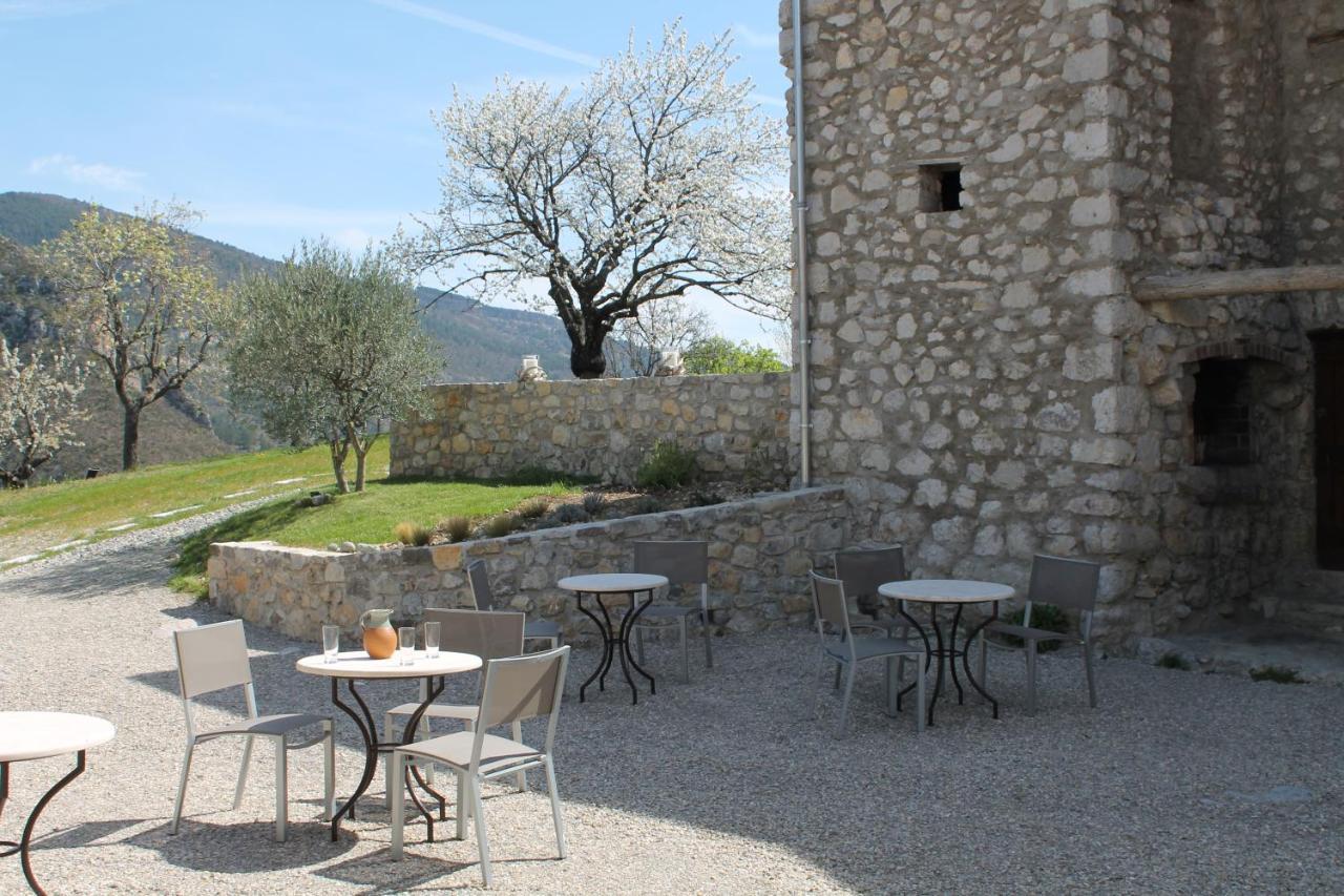 Entre Terre Et Ciel Bed and Breakfast Rémuzat Εξωτερικό φωτογραφία