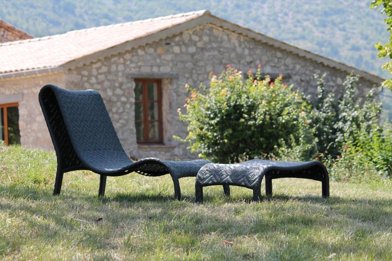 Entre Terre Et Ciel Bed and Breakfast Rémuzat Εξωτερικό φωτογραφία